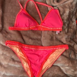 Pink Victoria’s Secret bikini